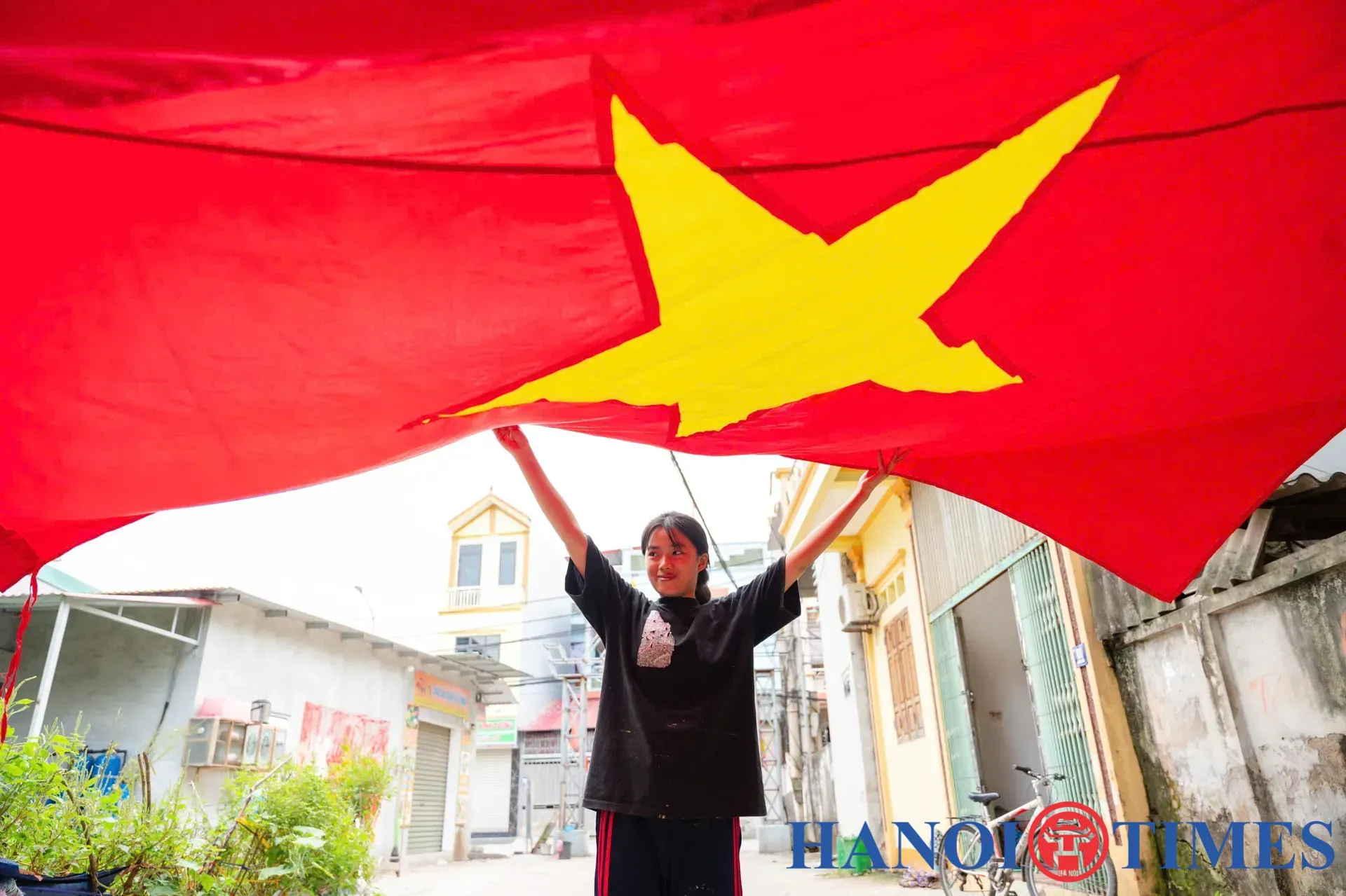 Hanoi village cultivates national pride for generations- Ảnh 8.