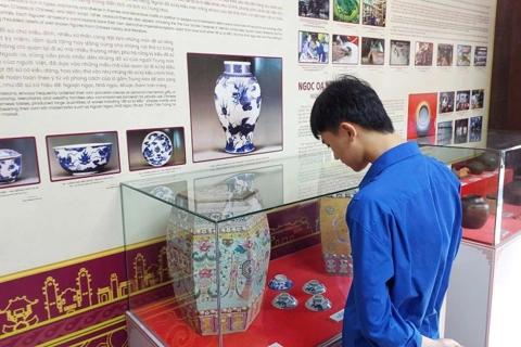 Historic pottery exhibition traces shared cultural journey from Thang Long to Phu Xuan