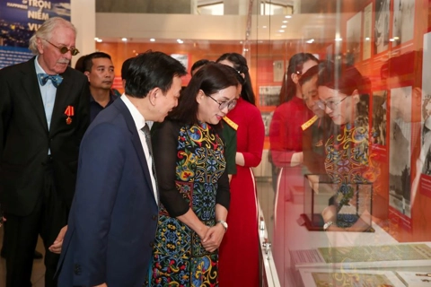Blood-drawn portrait of Uncle Ho displayed at Ho Chi Minh Museum
