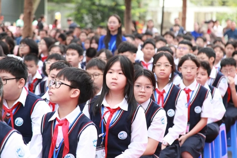 Tuition support for Hanoi's private school students to start from 2025 academic year
