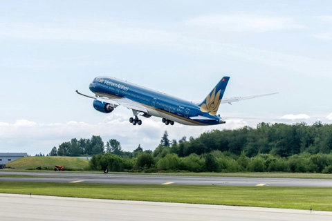 Vietnam Airlines to sell 900 million shares next month