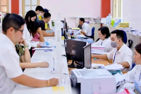 Vietnam spends US$1 billion to support redundant civil servants
