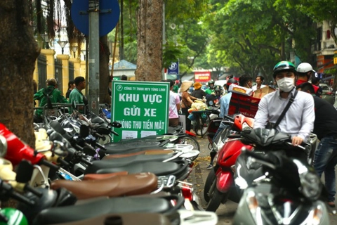 Nearly 95% of parking payments in Hanoi now cashless