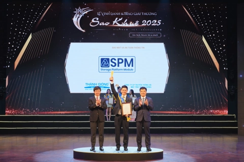 Sao Khuê 2025 khẳng định vị thế Make in Vietnam của Máy tính Thánh Gióng
