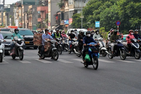 Hanoi commits to smooth shift from gas motorbikes to EVs