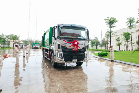 Waste fed into Hanoi's waste-to-energy plant for trial run   