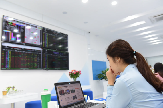 Foreign inflows into Vietnam stock market hit two-year high
