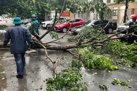 Hanoi Mayor orders emergency response against Typhoon Wipha