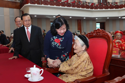 Recalling unforgettable memories of a brave Hanoi 