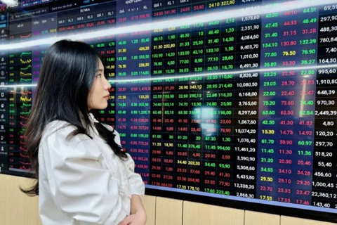 Vietnam stock market eyes fourfold surge in foreign investor accounts by 2030
