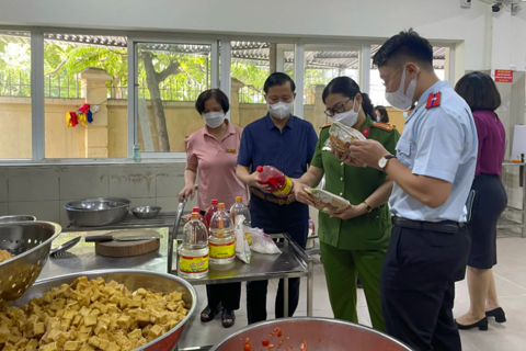 Hanoi plans large-scale testing and inspection hubs