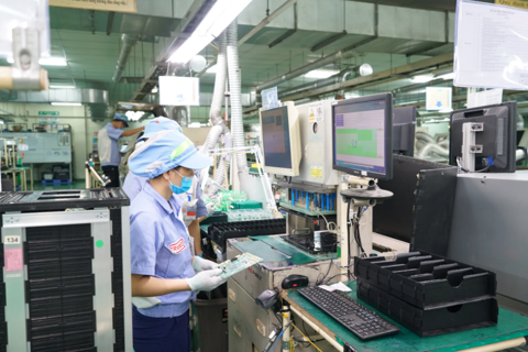 Vietnam manufacturing maintains strong momentum despite storms disrupting supply chains