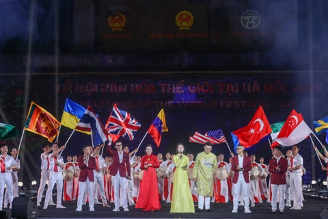 World Culture Festival shares compassion with disaster-affected communities