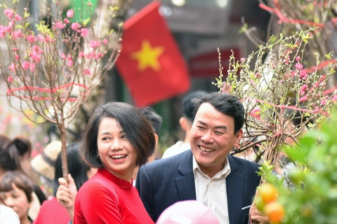 Hang Luoc Flower Market: Preserving the soul of Tet in modern Hanoi