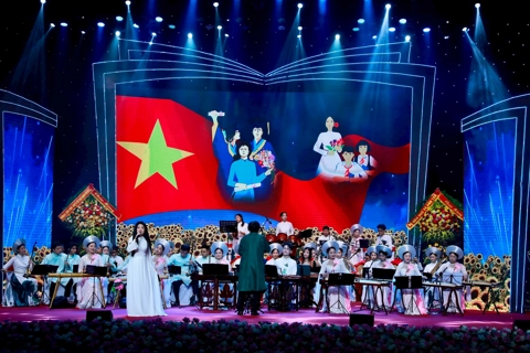 Hanoi honors outstanding teachers and exemplary educators