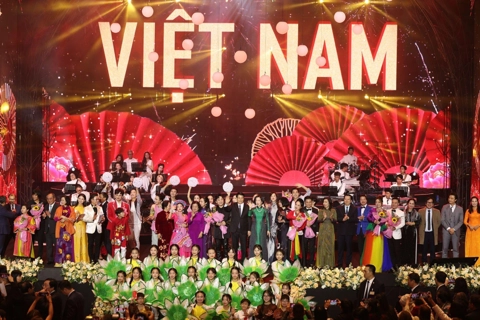 Vietnam taps diaspora for tech future, says Prime Minister in Paris
