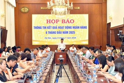 About $650 billion injected into Vietnam's economy in H1
