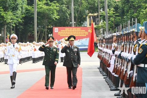 Vietnam, Azerbaijan eye establishment of defense attaché offices to boost military cooperation