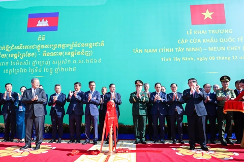 Tan Nam – Meun Chey border gates open to boost Vietnam, Cambodia trade
