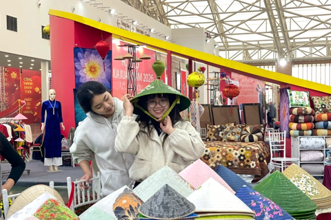 Spring Fair 2026 draws visitors on Hanoi traditional crafts through hand-on experiences.