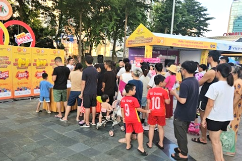 Shoppers enthuse about Hanoi’s fair 
