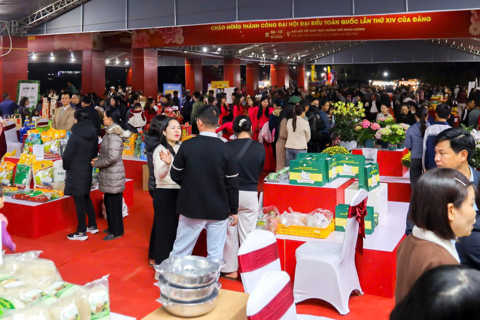 Kieu Phu Commune spring fair brings local products closer to Tet shoppers
