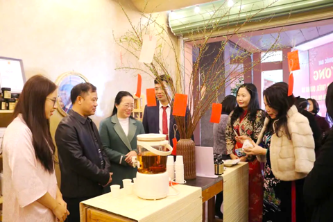 Quoc Oai launches creative OCOP Center boosting craft production and tourism