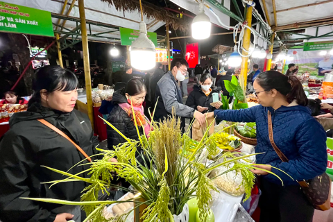 Hanoi opens Green Market to promote sustainable trade
