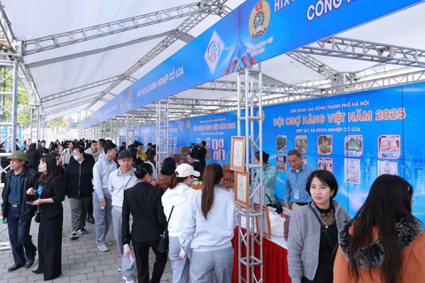 Hanoi fair promotes Vietnamese goods with major discounts and strong worker support