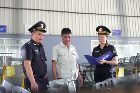 Hanoi intensifies crackdown on smuggling and counterfeit goods  