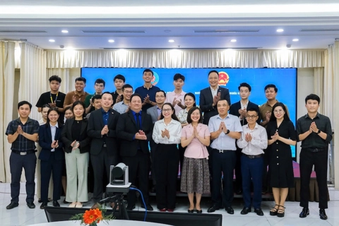 Vietnam, Singapore exchange thousands of innovation talents
