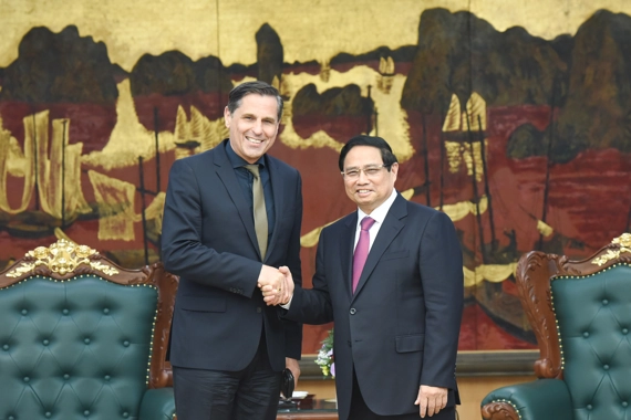 Skoda Auto urged to boost investment in Vietnam’s automotive industry