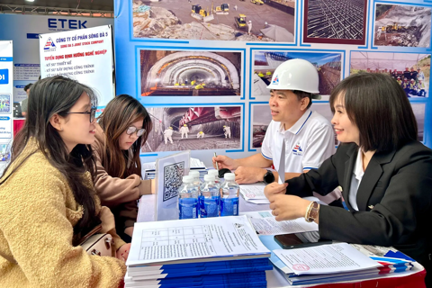 Vietnamese workers prioritise wellbeing over pay: survey