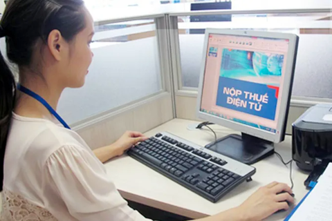 Vietnam's e-commerce tax revenue soars between Jan and May
