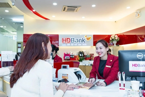 Vietnamese banks restructure workforce as demand for digital hire grows
