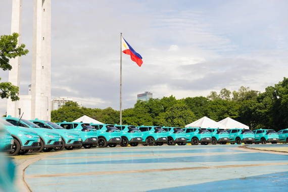 Vietnam's firm launches the Philippines' first electric taxi service